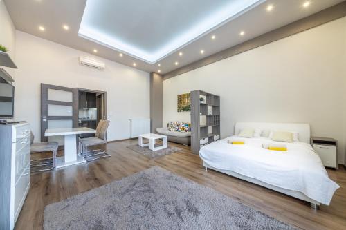 Deluxe Apartment image 4