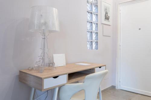 Penthouse with Panoramic Terrace -3 Min to Metro A, Rome (photo 4)