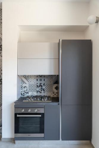 Penthouse with Panoramic Terrace -3 Min to Metro A, Rome (photo 9)