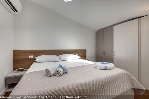 Bonnie - Clyde - Marvin Apartments by Mamo Florence