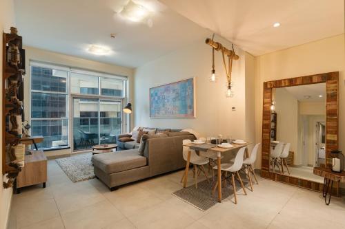 Marina ArcadeDubai Marina - 1BR Apartment - Allsopp&Allsopp - main image