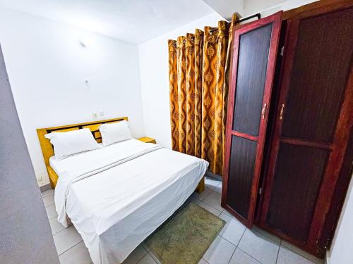 Deluxe Double Room image 2