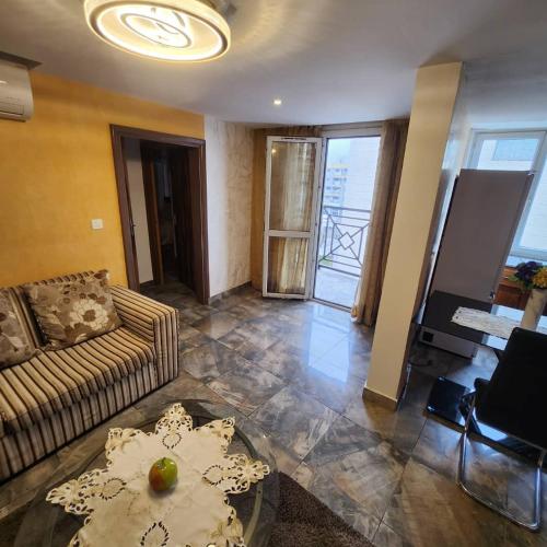 Two-Bedroom Deluxe Apartment with Harbour View image 7