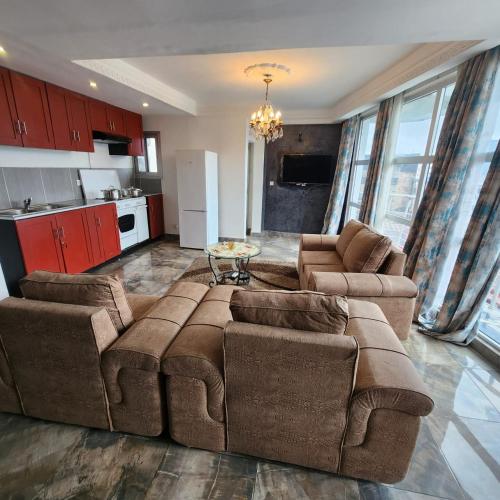 Two-Bedroom Deluxe Apartment with Harbour View image 4