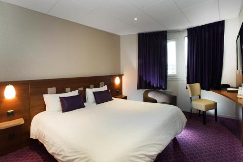 . Brit Hotel Tours Sud – Le Cheops