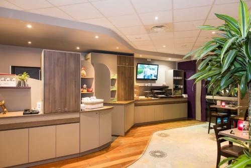 Brit Hotel Tours Sud – Le Cheops - image 7