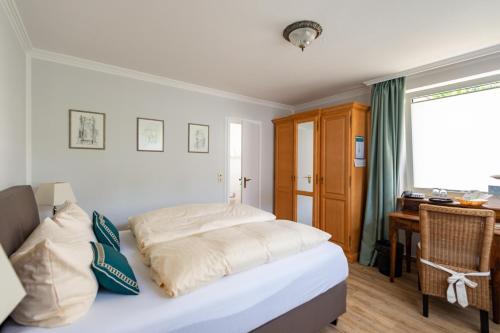 1 queen bed