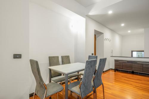 Casa Malva! La Spezia Roomy & Colourful Flat