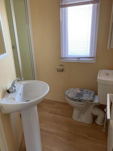 2-Bed Caravan - Sleeps 6 - Parking & Veranda, Skegness (fotografie 6)