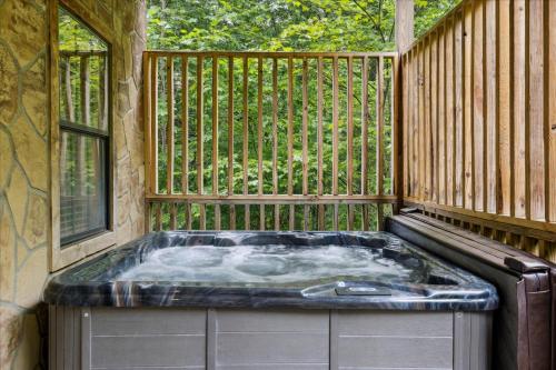 Lucky Cub Cabin in Sevierville, USA