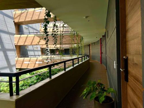 Outstanding and wide apartment with work station, Medellín (fotografie 5)
