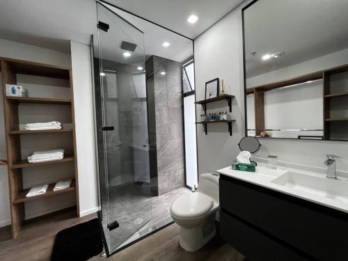 Outstanding and wide apartment with work station, Medellín (fotografie 7)