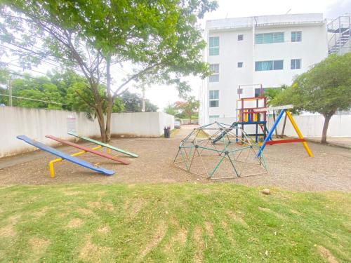Hermoso conjunto residencial con piscina Hermoso conjunto residencial con piscina