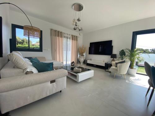 Équipements, Maison avec piscine in La Baumette