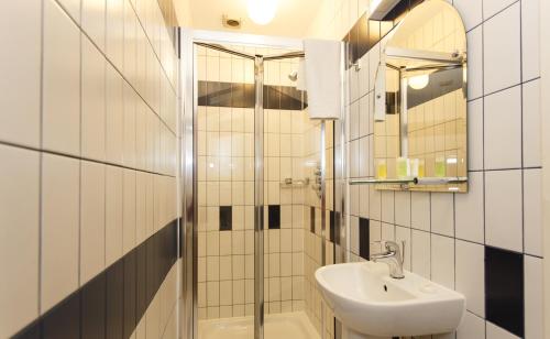 Regency House Hotel