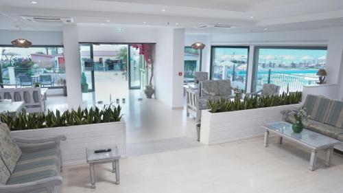 Sami Beach Hotel - image 8