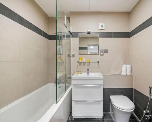 1B Apartment next to Cromwell Rd Hospital - image 11