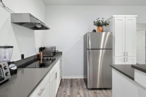 Dripping Springs Silver Creek Condos Thornton B- 2 Bedroom, 1st floor in Dripping Springs, USA