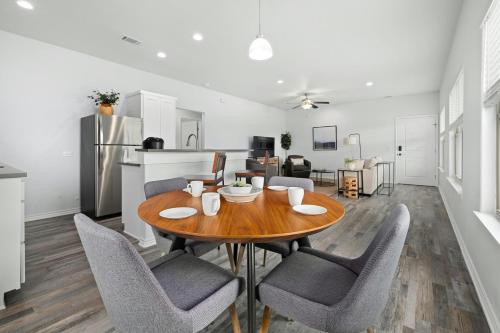Dripping Springs Silver Creek Condos Thornton A- 2 Bedroom, 1st floor in Dripping Springs, USA