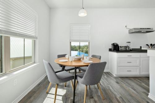 Dripping Springs Silver Creek Condo Thornton C- 3 Bedroom, 2nd floor in Dripping Springs, USA