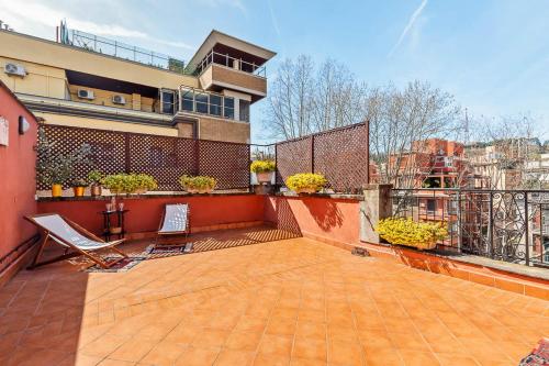 Prati Charming Attic - image 12