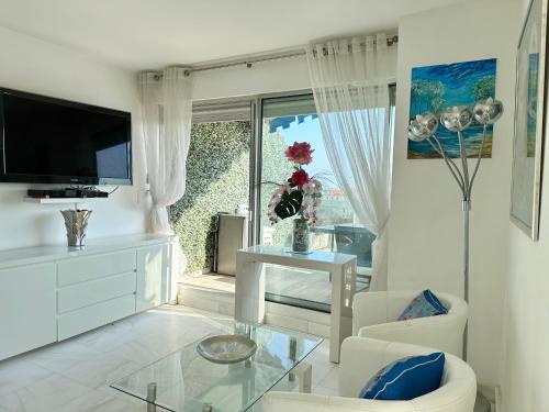 CANNES CROISETTE Sea & Sky - image 2