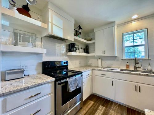 Serenity - Stay 3BR 2BA - South Lubbock in Lubbock, USA