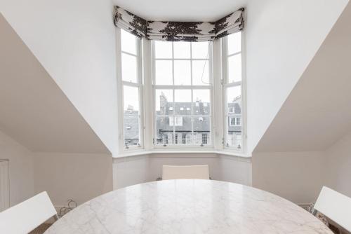 Super Central - Georgian Double Upper Flat with Castle Views in New Town, Edynburg (zdjęcie 9)