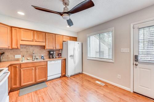 Pet-Friendly Charlotte Home with Deck Near Uptown! Pet-Friendly Charlotte Home with Deck Near Uptown!