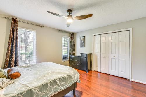 Pet-Friendly Charlotte Home with Deck Near Uptown! in Charlotte, USA