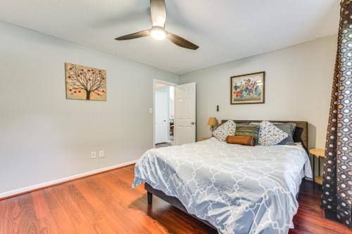 Pet-Friendly Charlotte Home with Deck Near Uptown! Pet-Friendly Charlotte Home with Deck Near Uptown!