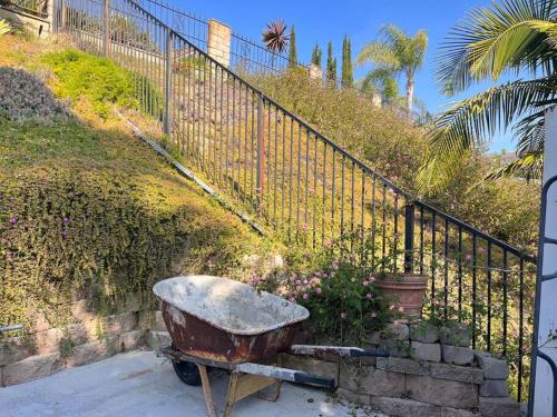 Studio Living,Quiet Neighborhood, Near Airport in Rowland Heights