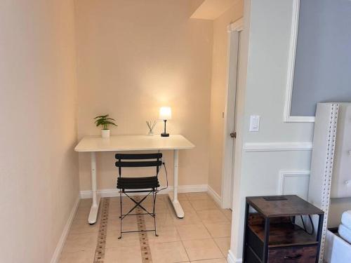 Studio Living,Quiet Neighborhood, Near Airport in Walnut, USA