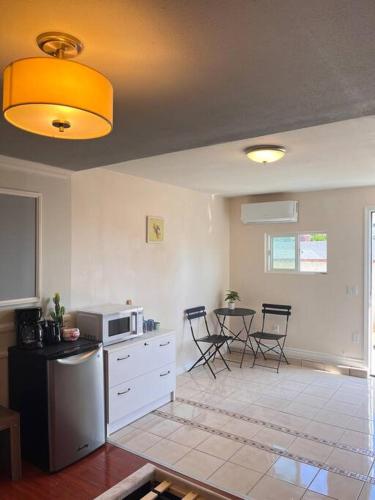 Studio Living,Quiet Neighborhood, Near Airport in Rowland Heights