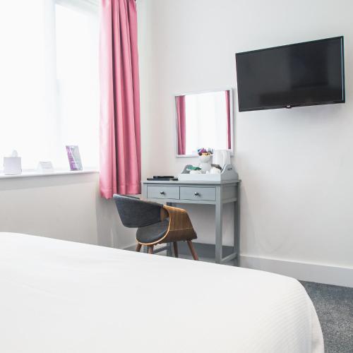 County Hotel Chelmsford Room Type - Budget Double Room