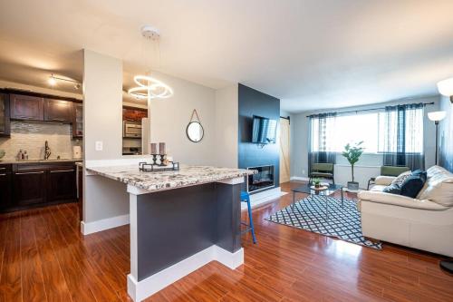 Downtown Atlanta 2B Queen Bed Free Parking LM2202 in Atlanta, USA