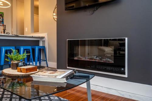 Downtown Atlanta 2B Queen Bed Free Parking LM2202 in Atlanta, USA