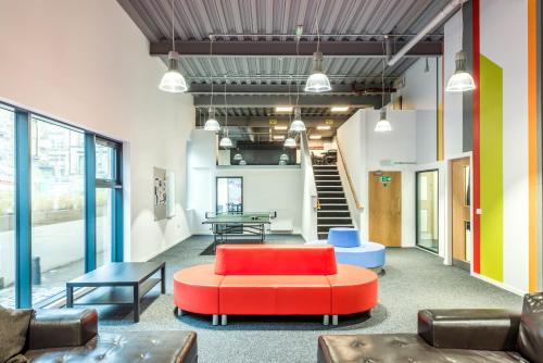 Shared lounge/TV area, Destiny Student – Shrubhill (Campus Accommodation) in Broughton