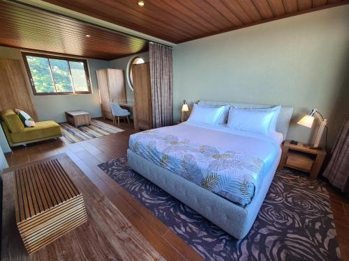 Coulibri Ridge in Roseau