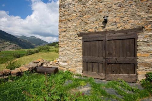 Borda Jarca, casa rústica en plena naturaleza - HUT 8142 (Borda Jarca, casa rustica en plena naturaleza - HUT 8142) in Prats