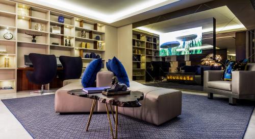 4615 Hotel - image 5