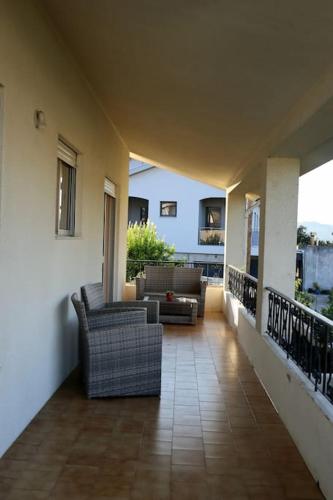 Casa Familiar - Espaçosa, confortável e sossegada (Casa Familiar - Espacosa, confortavel e sossegada) in Sao Jorge