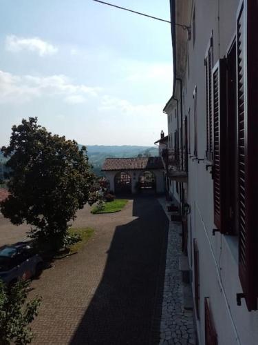 Three-Bedroom Premium Apartment with Balcony