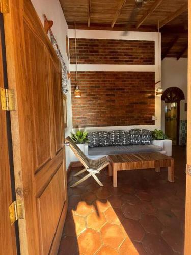 La casa de ladrillo, Las Planadas near Yankee Beach in Escamequita