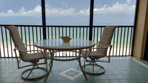 Reflections on the Gulf Indian Rocks Beach FL - 2 Week Minimum Stay in Clearwater Beach, USA