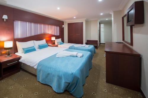 Grand Zentrum Hotel - image 2