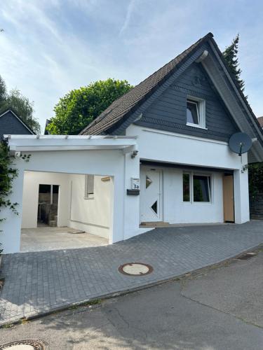 Charmantes Tiny Haus mit 2 Wohnungen in Nümbrecht, Deutschland