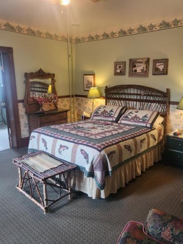 Cranberry Cove Inn Room Type - Queen Suite with Sea View