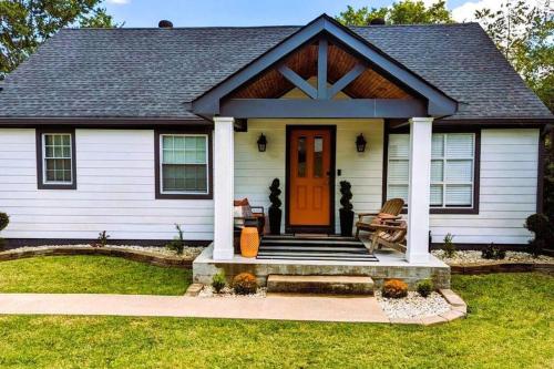 East Nashville Retreat, Outdoor Oasis, Sleeps 12, Four Bedrooms – khách sạn tại Đông Nashville