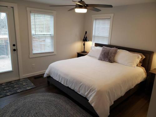 East Nashville Retreat, Outdoor Oasis, Sleeps 12, Four Bedrooms in Nashville, USA